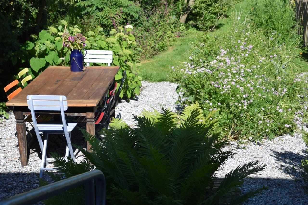 Huisje Onder De Linden Bed & Breakfast